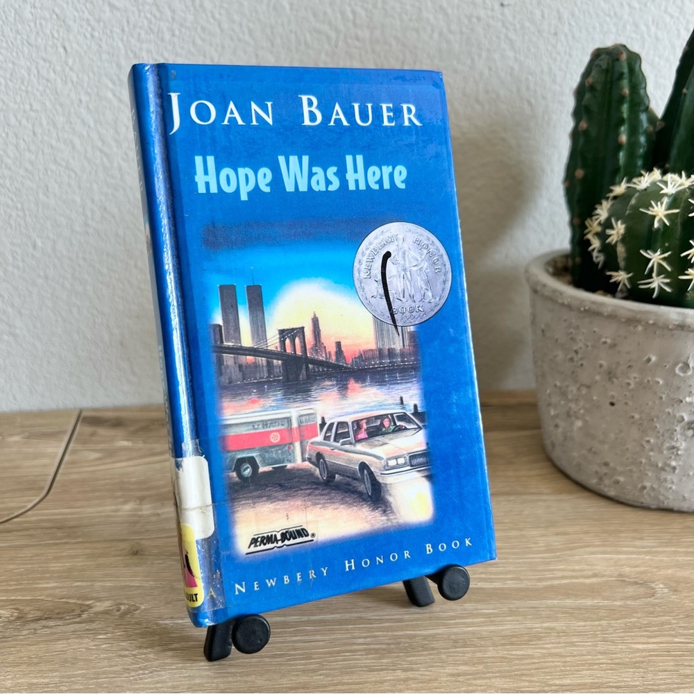 Vintage 2000 Hope Was Here Joan Bauer HC Newbery Honor Library Ed